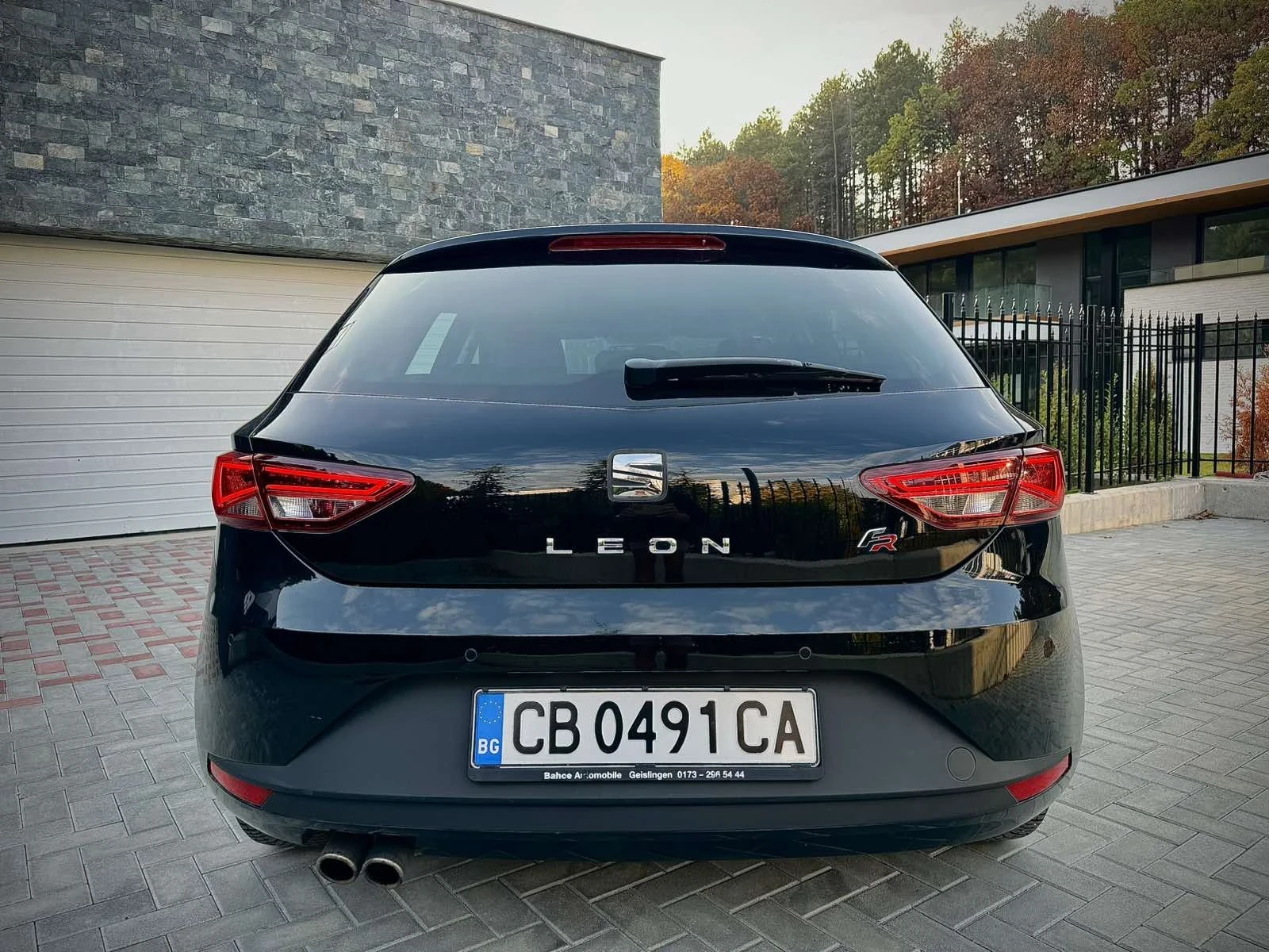 Seat Leon FR Limited / MATRIX Фарове / Алкантара / DSG - 6ск, снимка 6 - Автомобили и джипове - 53779613