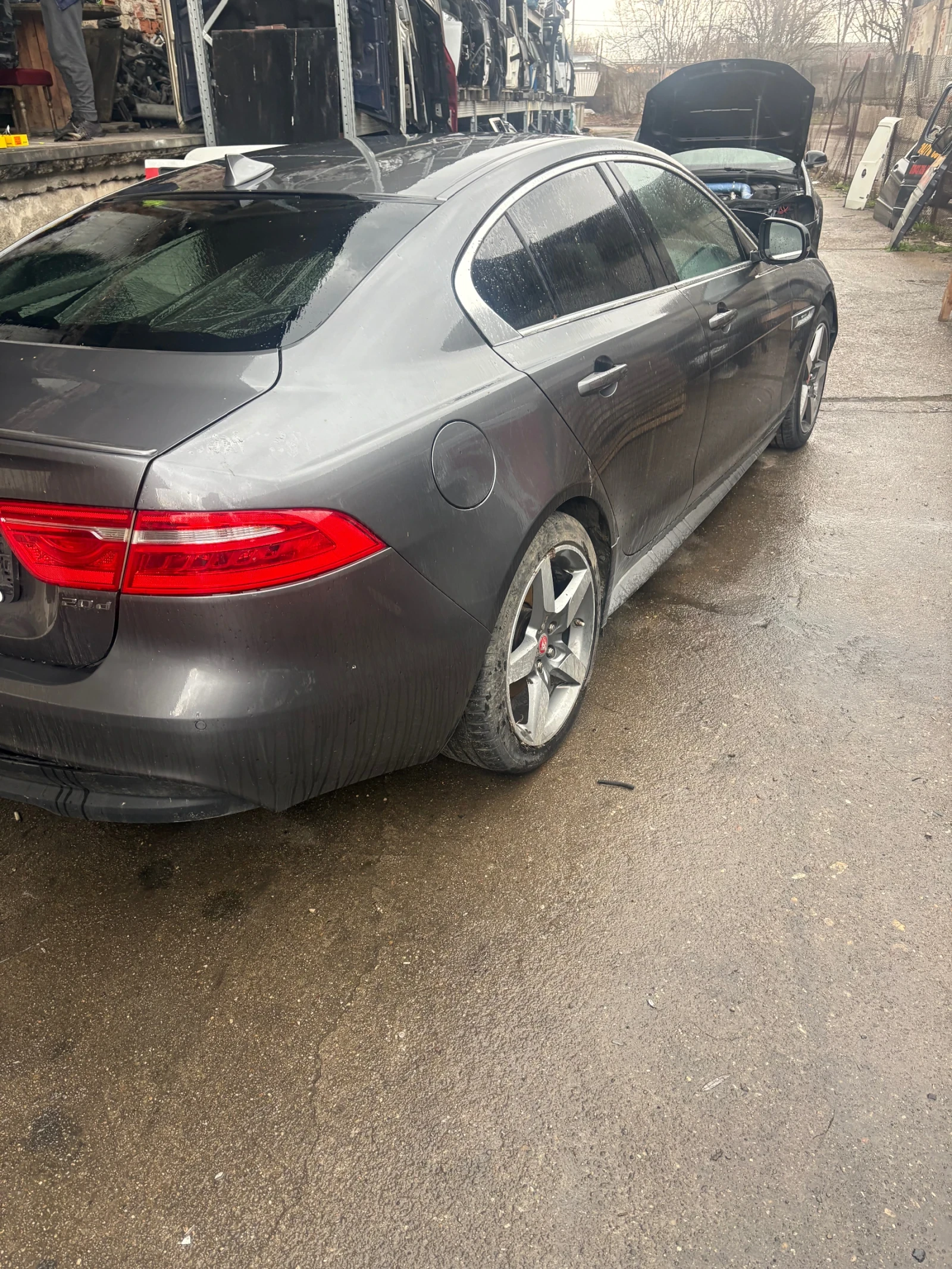 Jaguar XE 2.0D R-Sport, снимка 3 - Автомобили и джипове - 53936376
