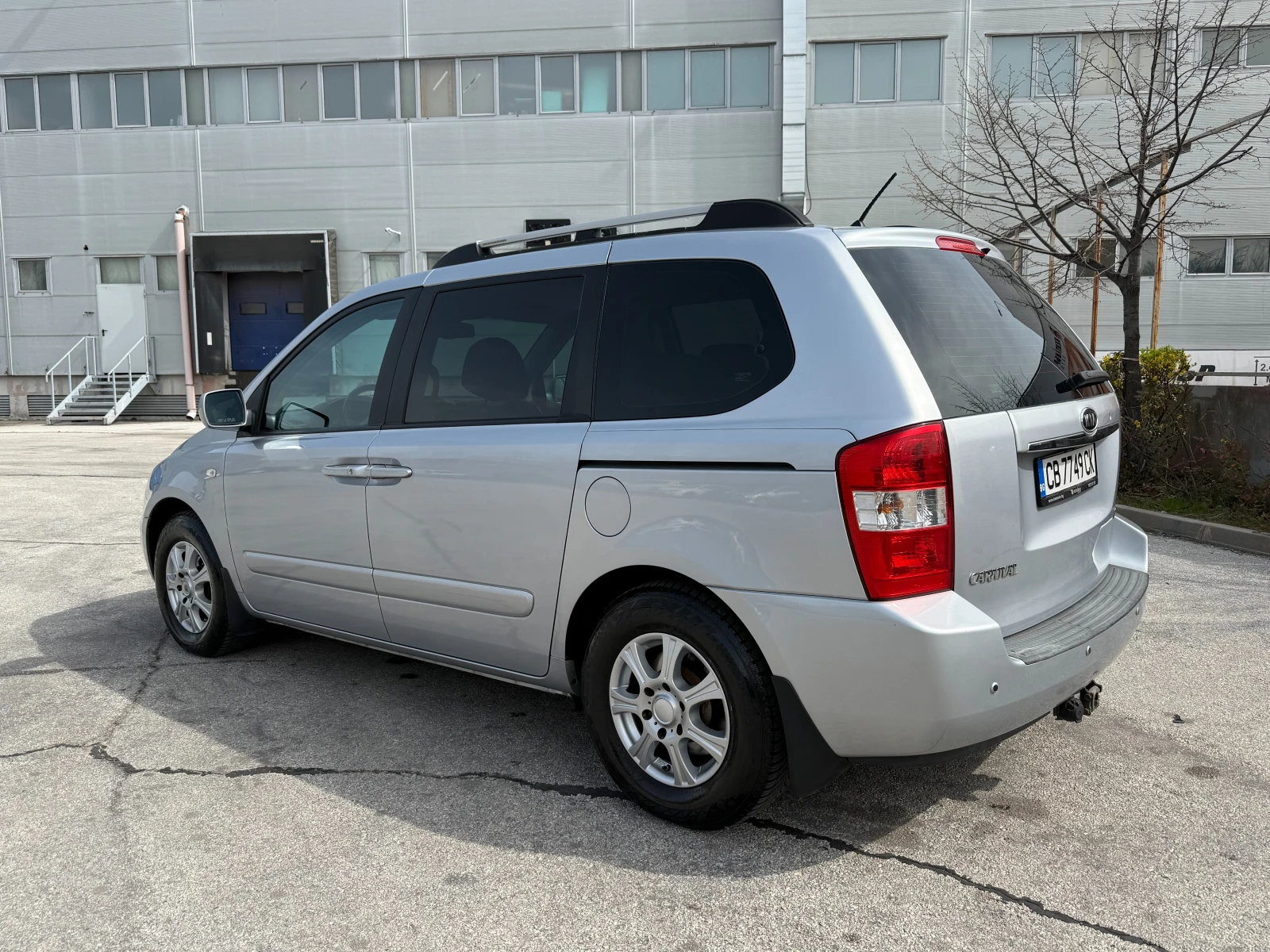 Kia Carnival 7 ����� | Mobile.bg � ����������� 3