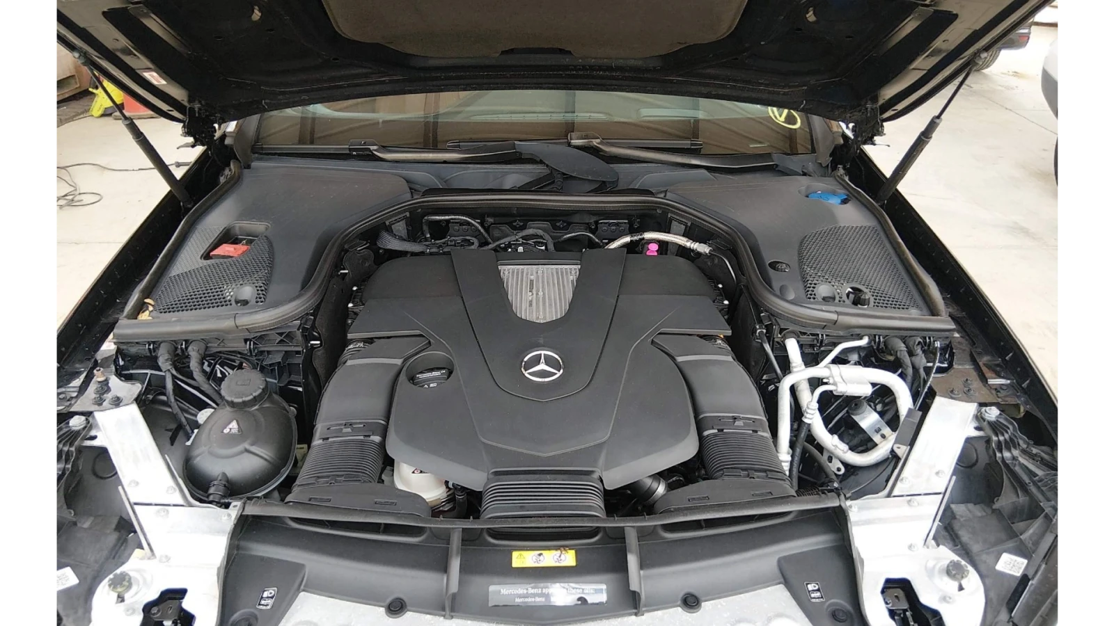 Mercedes-Benz E 400 4MATIC Convertible, снимка 10 - Автомобили и джипове - 54456592