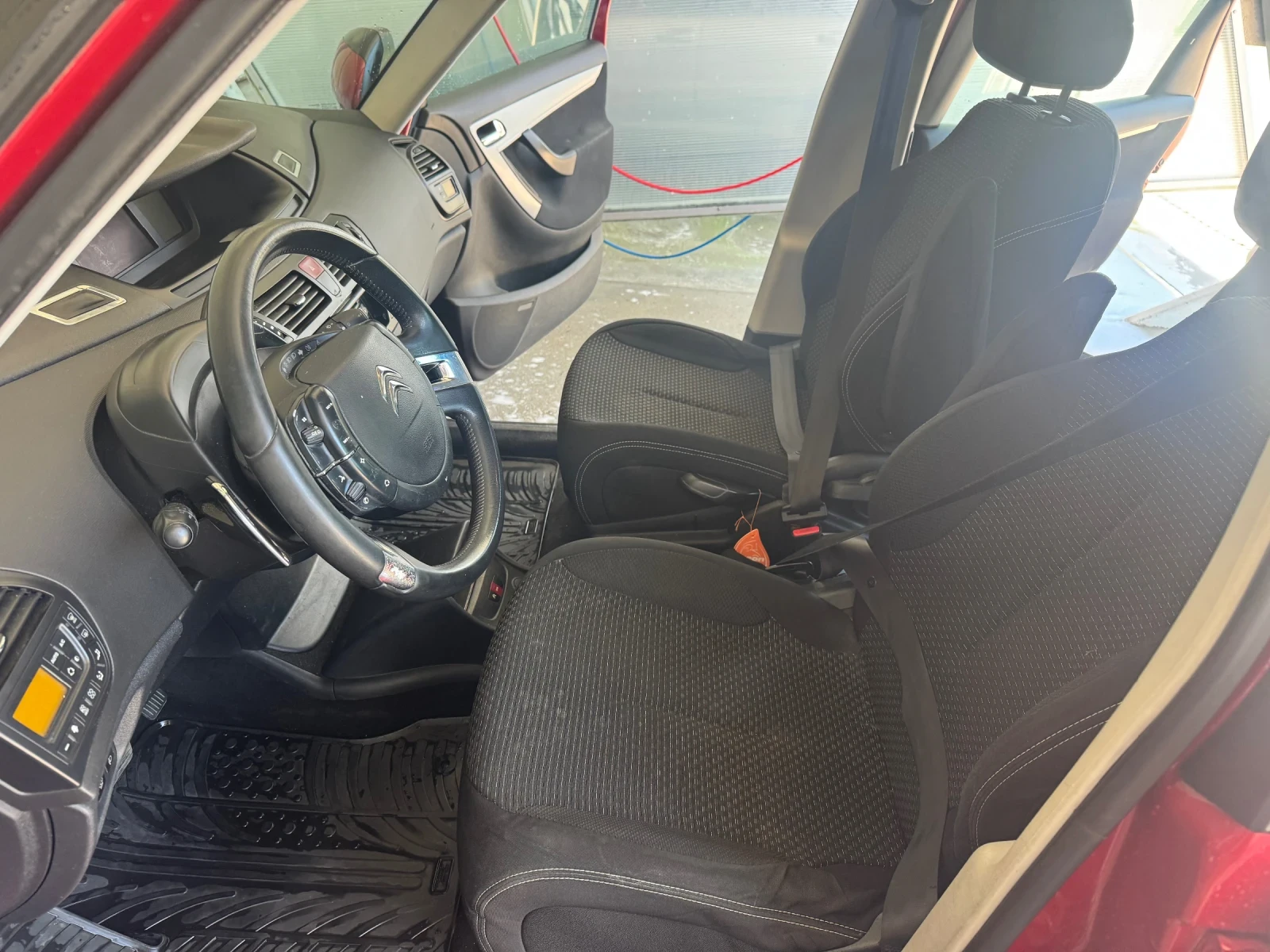 Citroen C4 Picasso 1.6EHDI Eco Drive Automatik , снимка 17 - Автомобили и джипове - 54719335