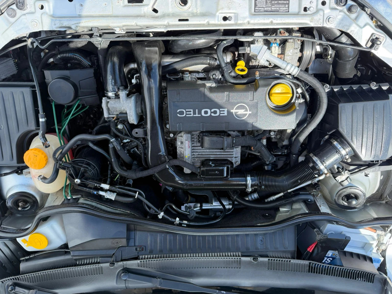 Opel Combo 1.7 дизел, снимка 15 - Автомобили и джипове - 54719682