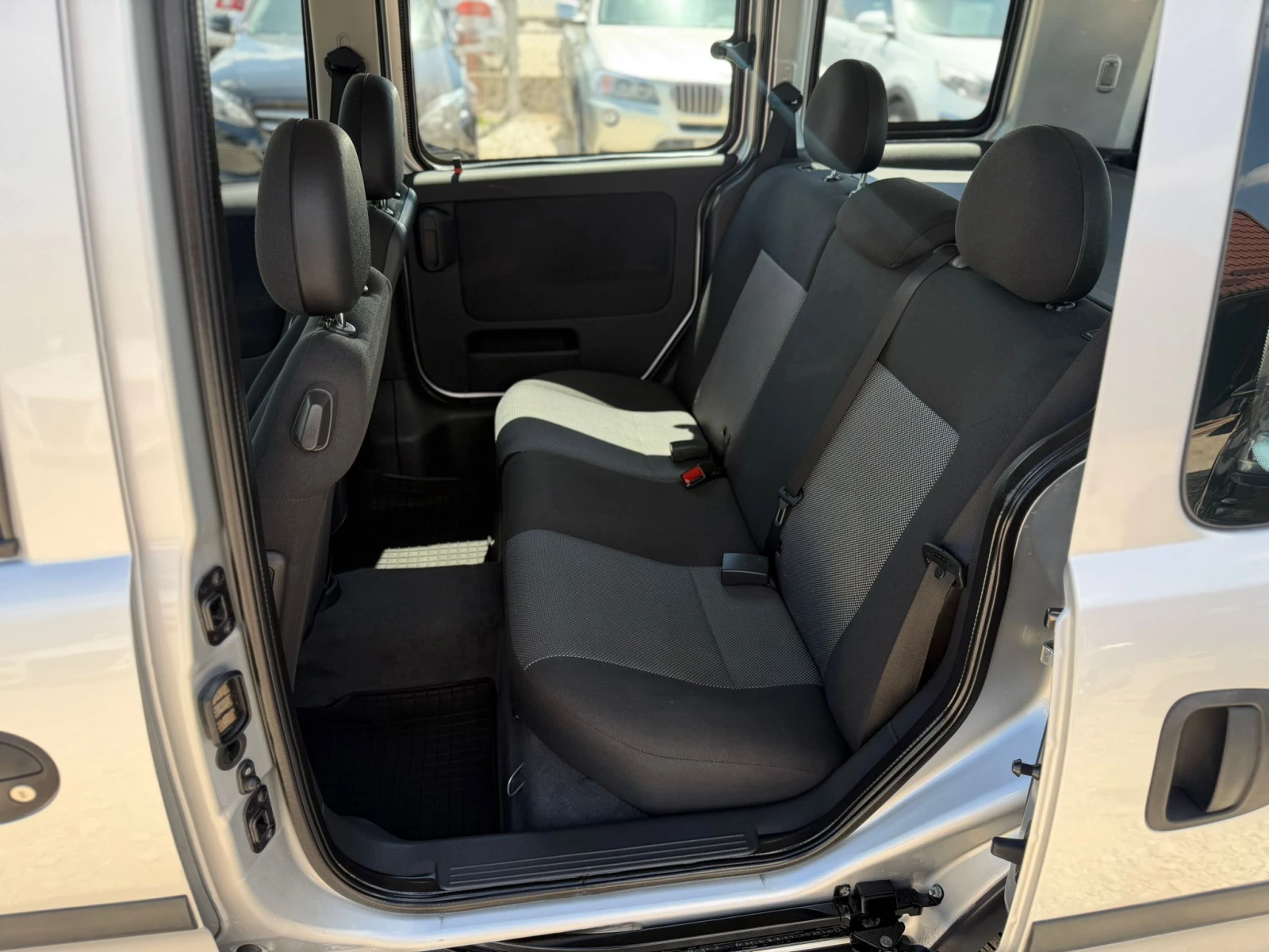 Opel Combo 1.7 дизел, снимка 14 - Автомобили и джипове - 54719682