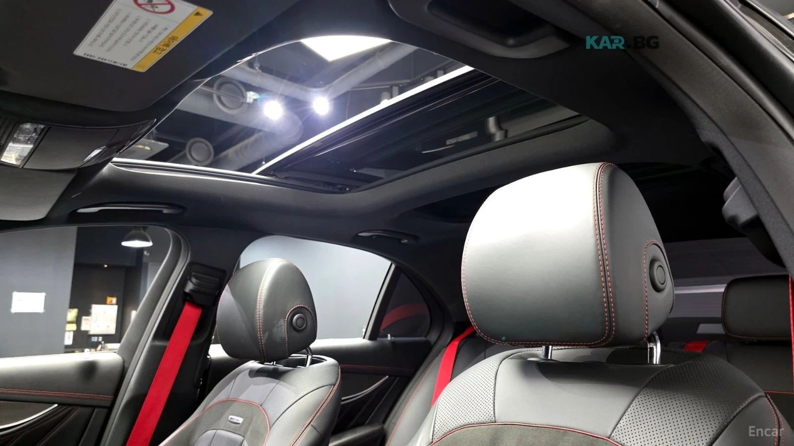 Mercedes-Benz E 43 AMG 4MATIC* DISTRONIC* ОБДУХВАНЕ* МАСАЖИ* 360* КАМЕРА*, снимка 14 - Автомобили и джипове - 54865318