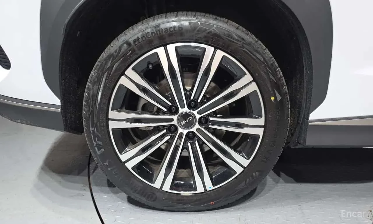 BYD Sealion 7  PLUS / 360 / DIS / ЦЕНА ДО БЪЛГАРИЯ , снимка 5 - Автомобили и джипове - 55769459