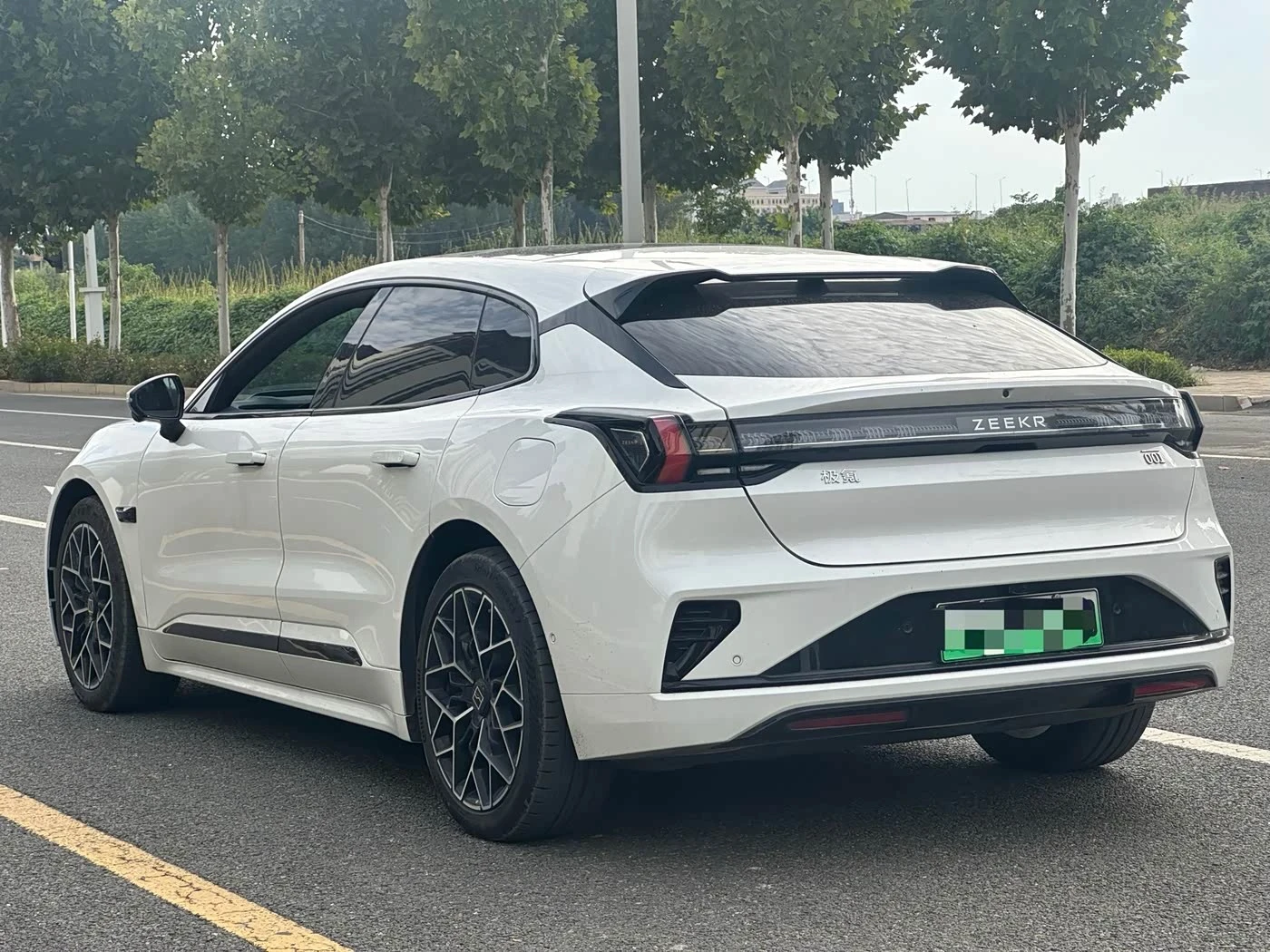 Zeekr 001 4WD MAX Edition autogeorge.com, снимка 4 - Автомобили и джипове - 56137396