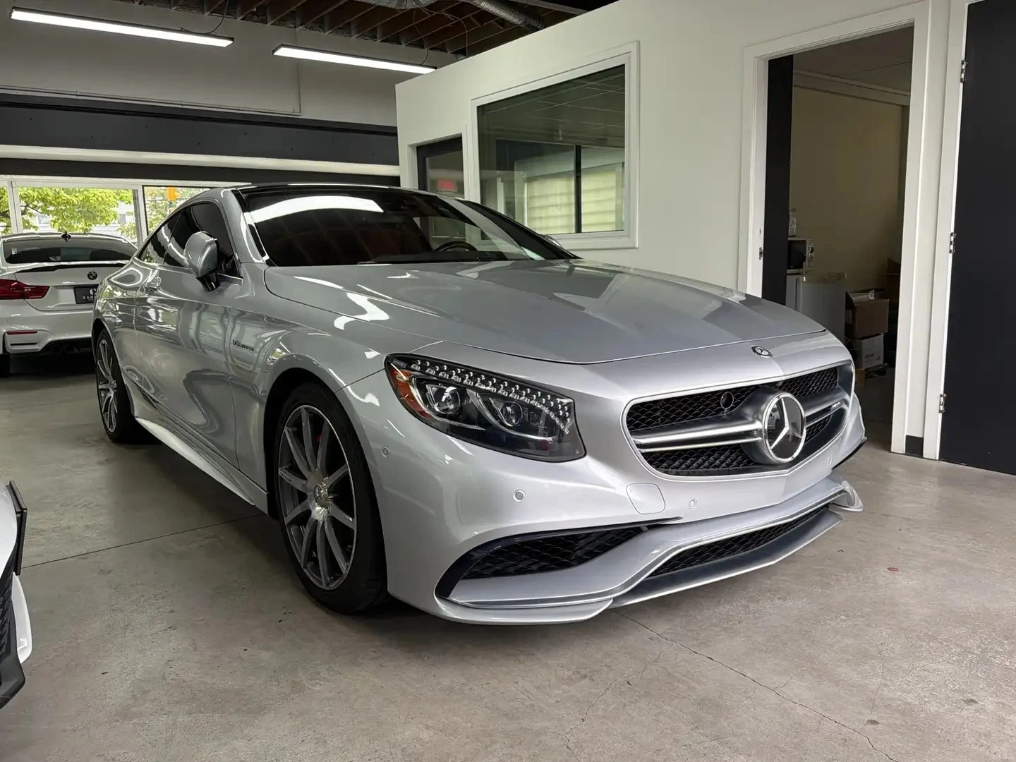 Mercedes-Benz S 63 AMG COUPE Цена до България & АвтоКредит, снимка 3 - Автомобили и джипове - 56158499