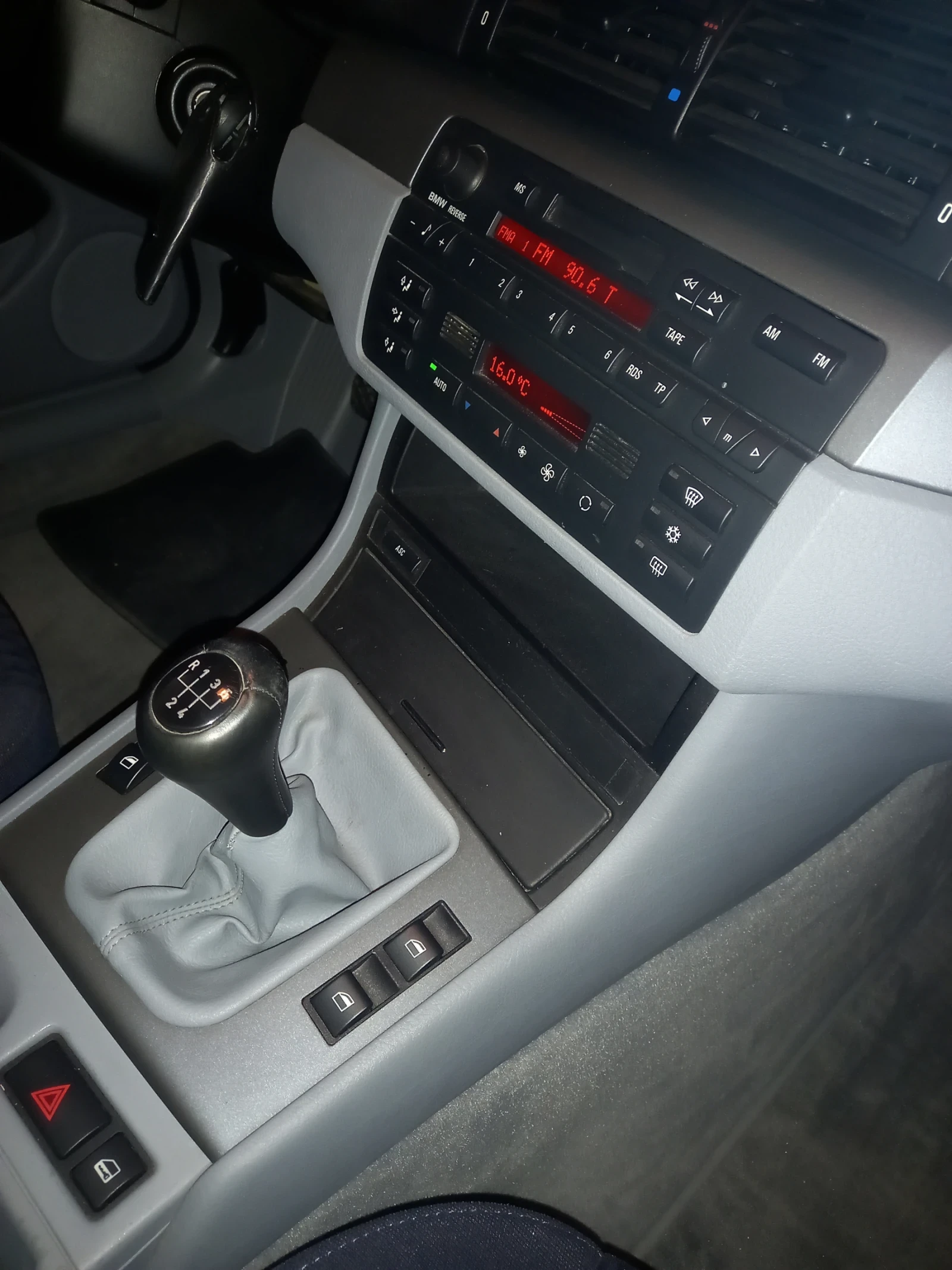 BMW 316 316i, снимка 11 - Автомобили и джипове - 56369175