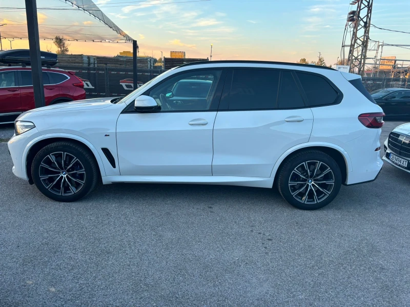 BMW X5 M-Pack* Laser* Virtual* Dis* Pano* 360, снимка 3 - Автомобили и джипове - 47440761