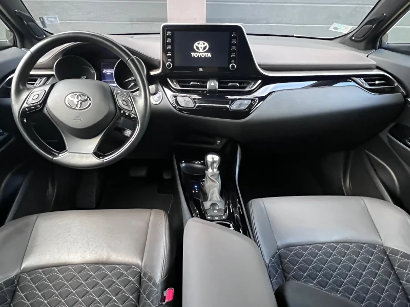 Toyota C-HR 2.0 HYBRID 184 ps  LOUNGE , снимка 10 - Автомобили и джипове - 48252557