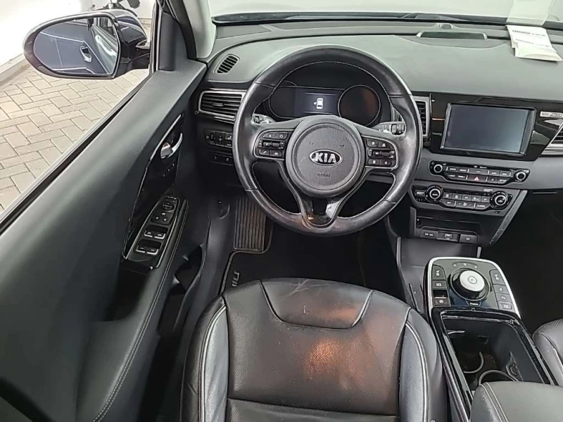 Kia Niro 65 kWh ExecutiveLine, снимка 6 - Автомобили и джипове - 49678502