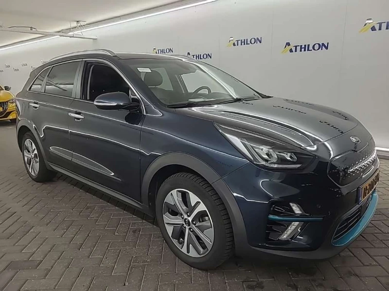 Kia Niro 65 kWh ExecutiveLine, снимка 2 - Автомобили и джипове - 49678502