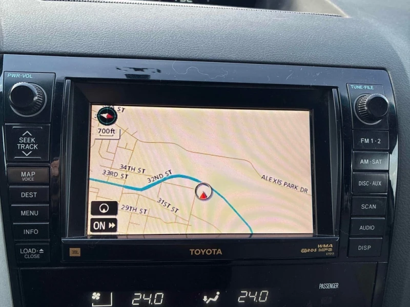 Toyota Tundra * Limited * CARFAX * БЕЗ ПЪРВОНАЧАЛНА ВНОСКА, снимка 13 - Автомобили и джипове - 53062733