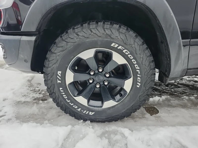 Dodge RAM 1500 5.7 HEMI REBEL * CARFAX * ФИНАНСИРАНЕ , снимка 6 - Автомобили и джипове - 53077369