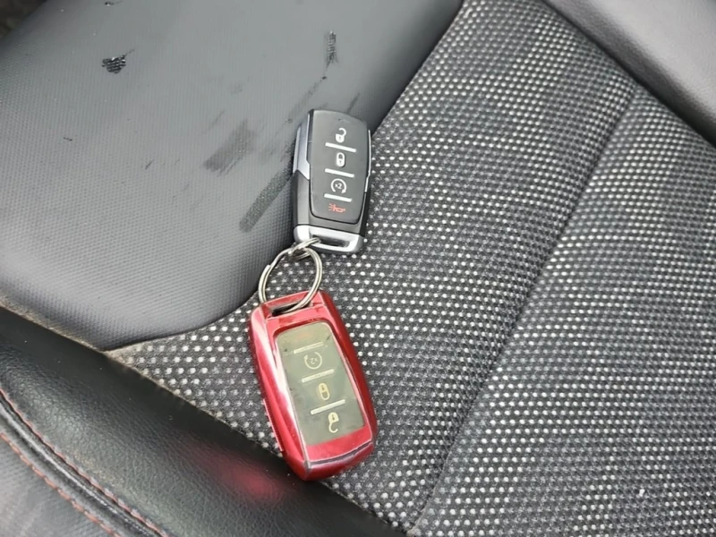 Dodge RAM 1500 5.7 HEMI REBEL * CARFAX * ФИНАНСИРАНЕ , снимка 8 - Автомобили и джипове - 53077369