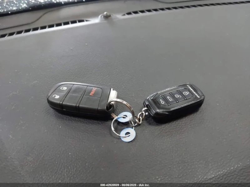 Jeep Grand cherokee 3.6L V-6 DOHC, VVT, 290HP 4X4 Drive, снимка 3 - Автомобили и джипове - 53100843