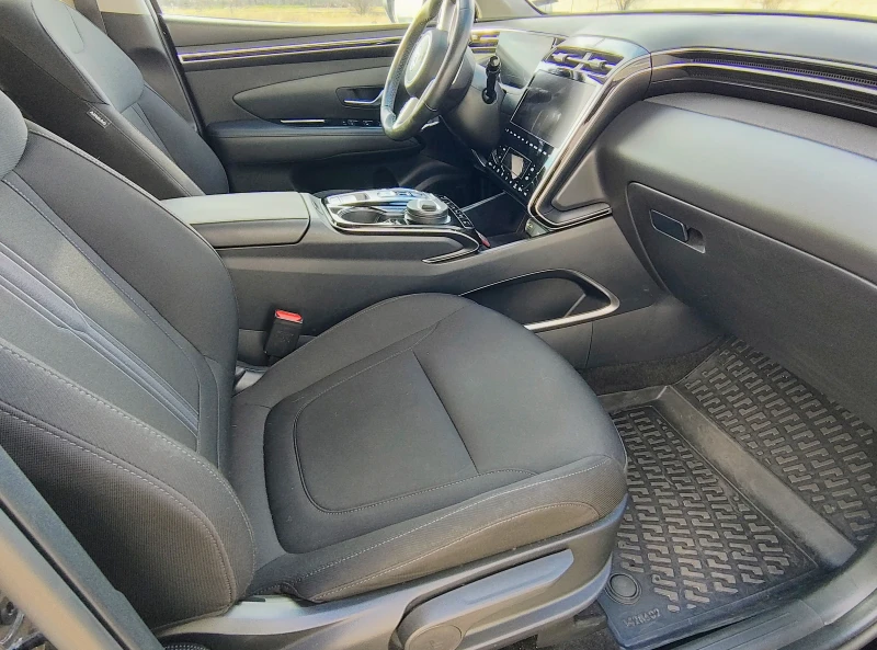 Hyundai Tucson  SUV 4WD, снимка 11 - Автомобили и джипове - 53263861