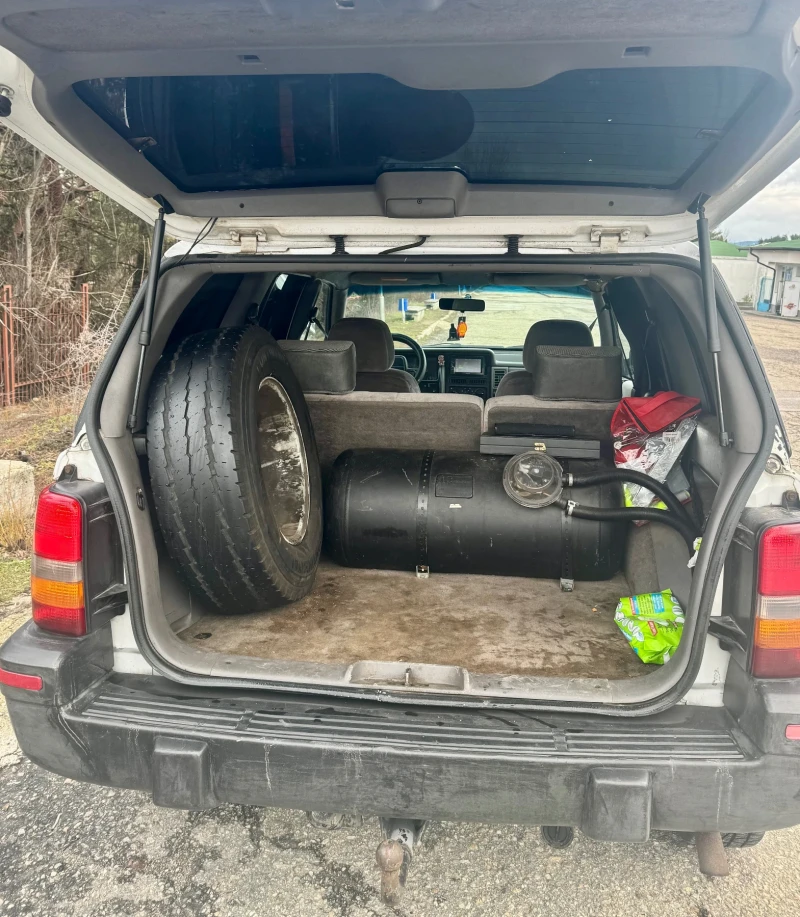 Jeep Grand cherokee 4.0 Газов инжекцион, снимка 6 - Автомобили и джипове - 53287302