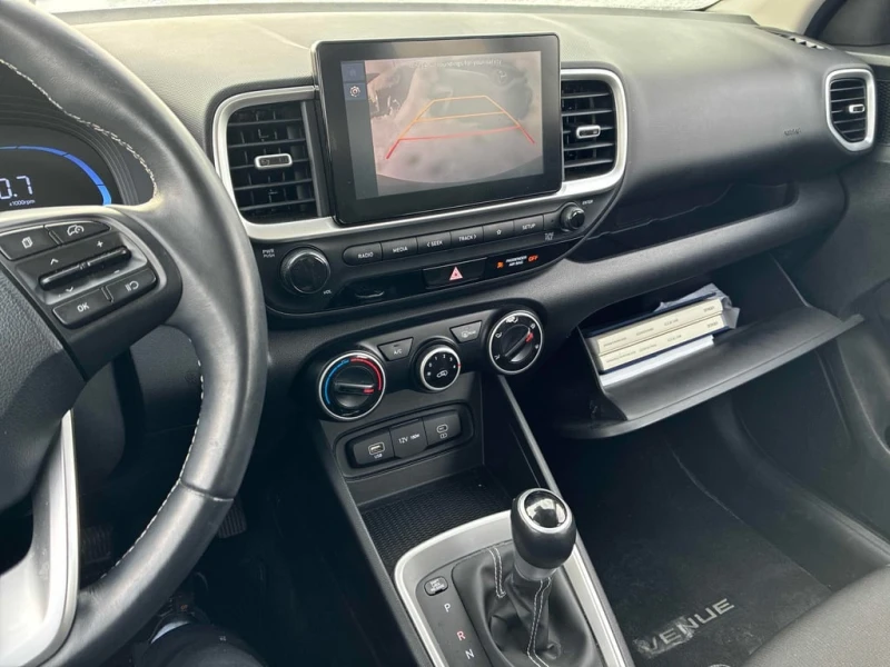 Hyundai Venue * Preferred * CARFAX * ЦЕНА ДО БГ, снимка 8 - Автомобили и джипове - 53324992