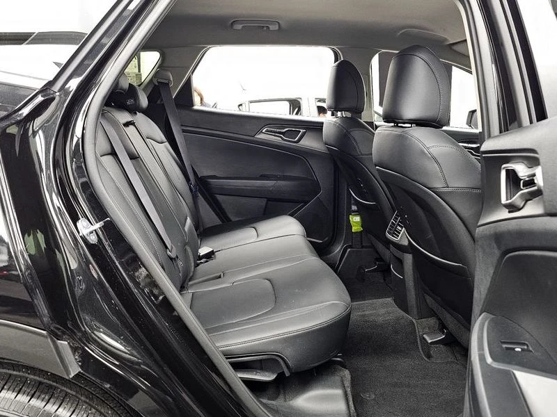 Kia Sportage 1.6 Automatic, снимка 16 - Автомобили и джипове - 55587835