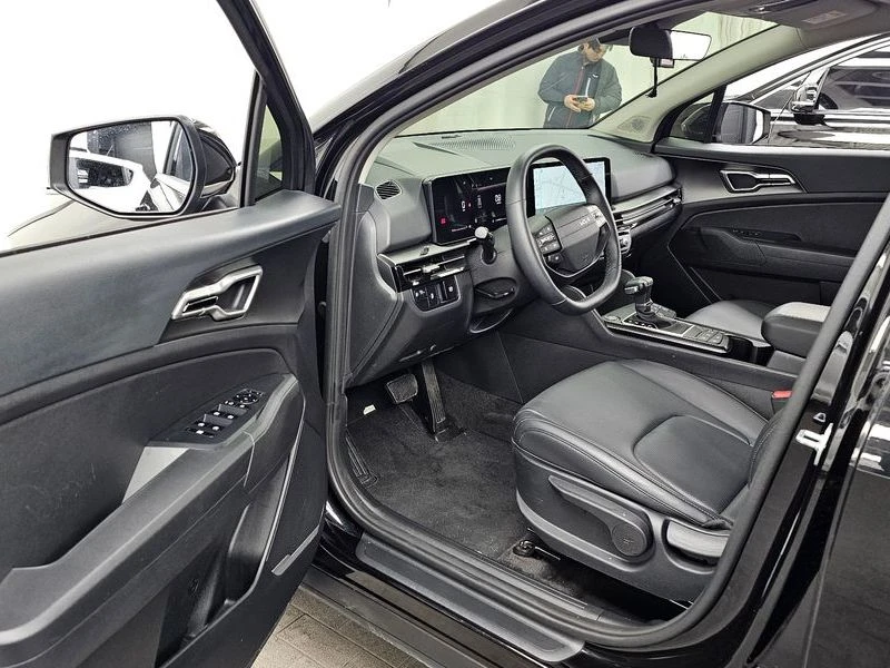 Kia Sportage 1.6 Automatic, снимка 6 - Автомобили и джипове - 55587835