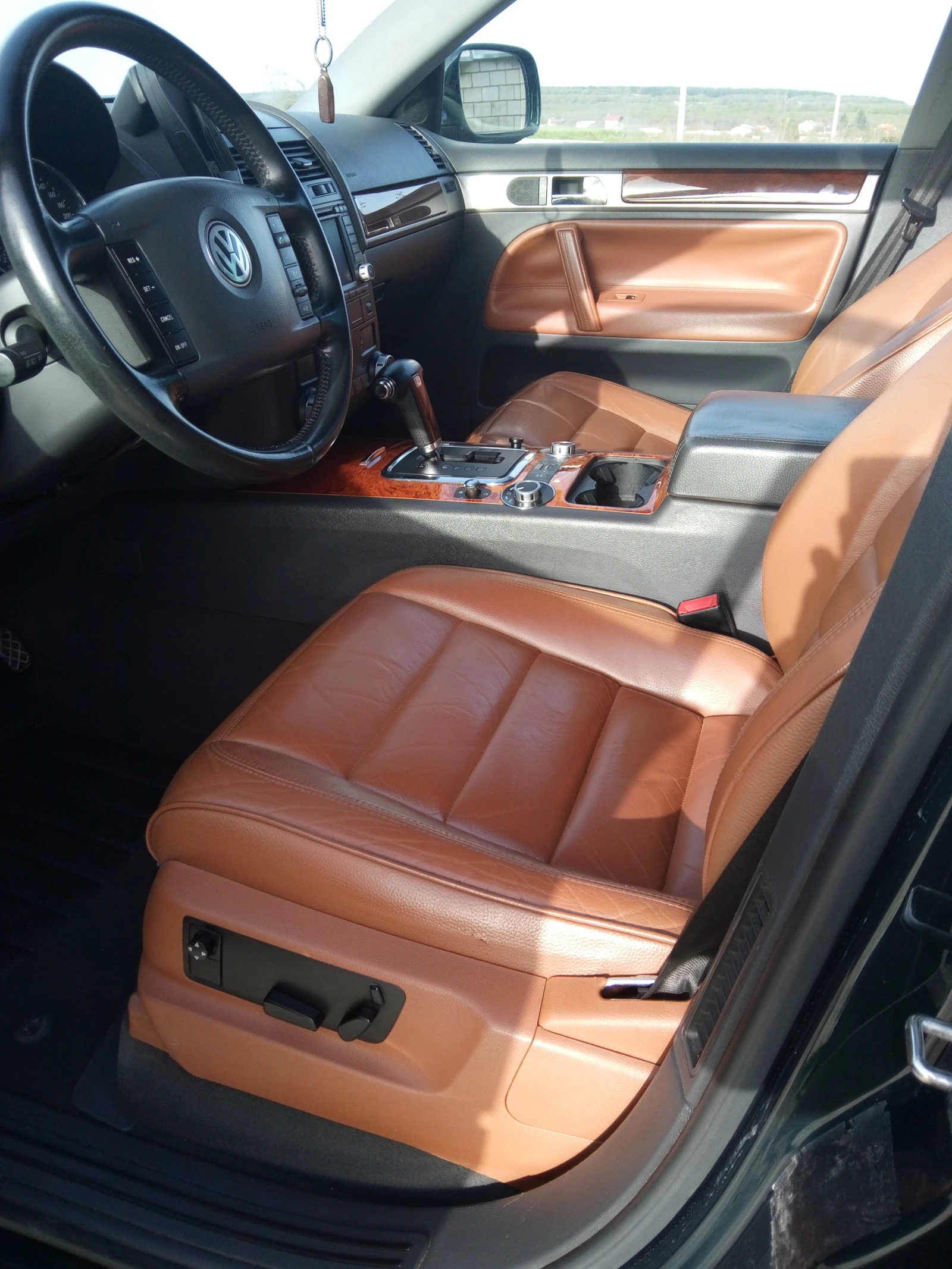 VW Touareg  - изображение 8