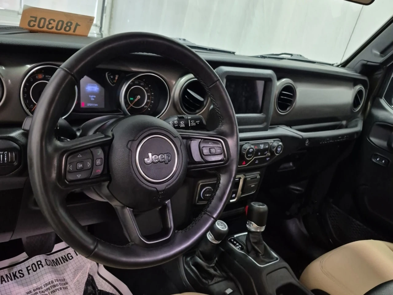Jeep Wrangler * CARFAX * АВТО КРЕДИТ * ЦЕНА ДО БГ! - изображение 8