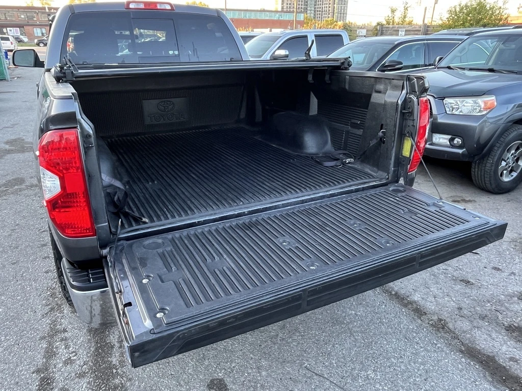 Toyota Tundra SR* V8* AWD*  - изображение 8