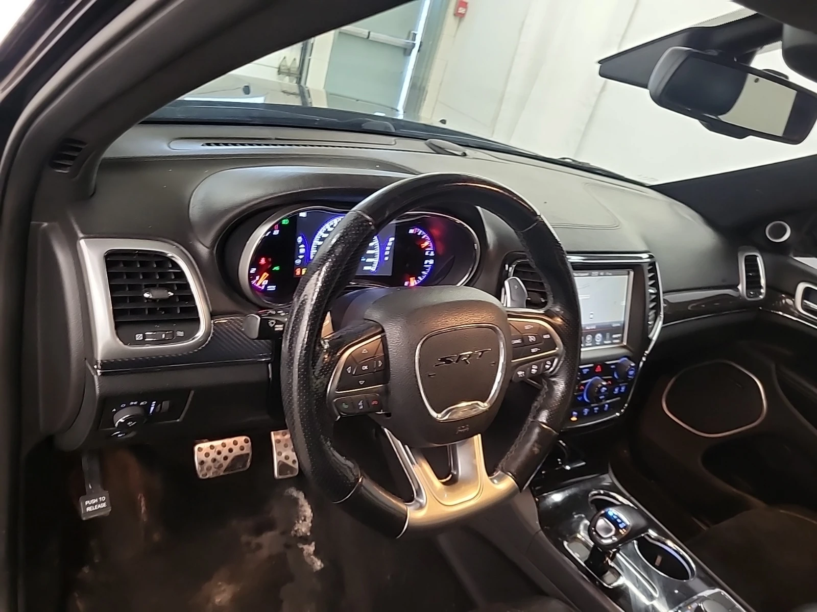 Jeep Grand cherokee * SRT* CARFAX * БЕЗ ПЪРВОНАЧАЛНА ВНОСКА - изображение 8