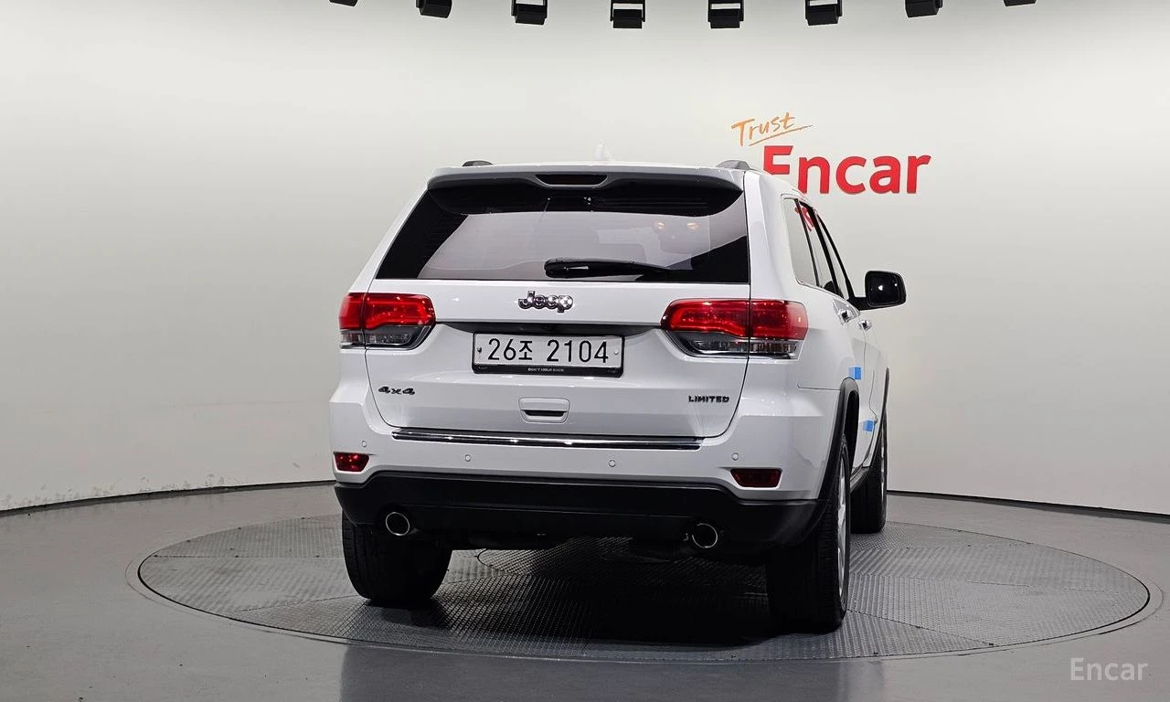 Jeep Grand cherokee 3.6* V6* 8ZF* ПОДГРЕВ* ОБДУХВАНЕ* КАМЕРА* КЕЙЛЕС* , снимка 4 - Автомобили и джипове - 54929891