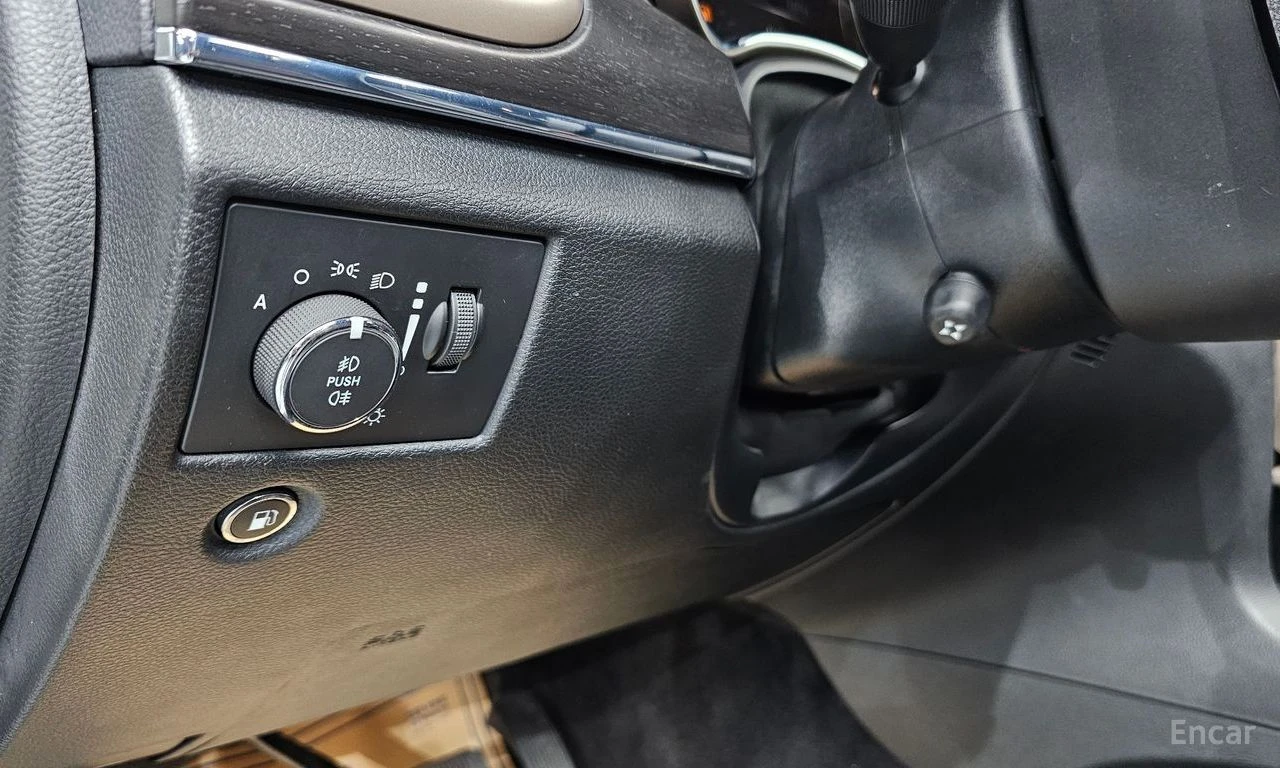 Jeep Grand cherokee 3.6* V6* 8ZF* ПОДГРЕВ* ОБДУХВАНЕ* КАМЕРА* КЕЙЛЕС* , снимка 8 - Автомобили и джипове - 54929891