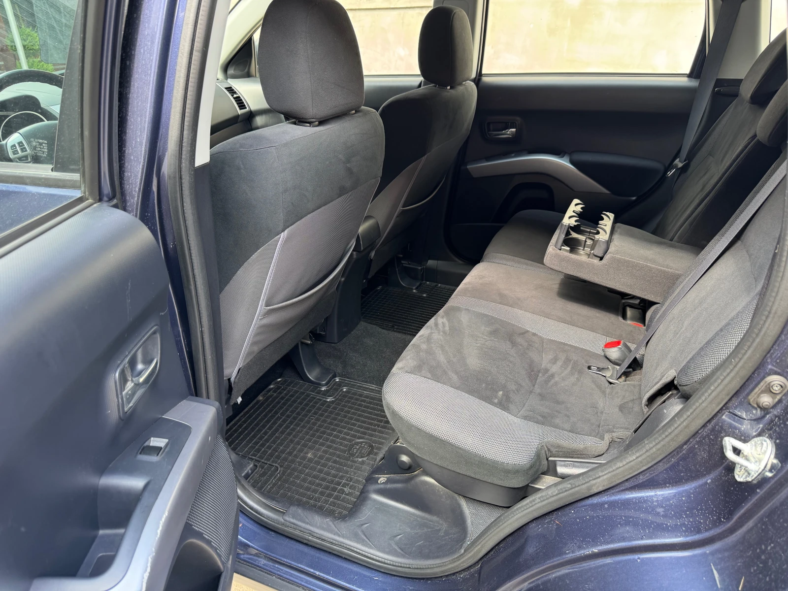 Mitsubishi Outlander 2.0DiD-140к.с., снимка 12 - Автомобили и джипове - 55601663