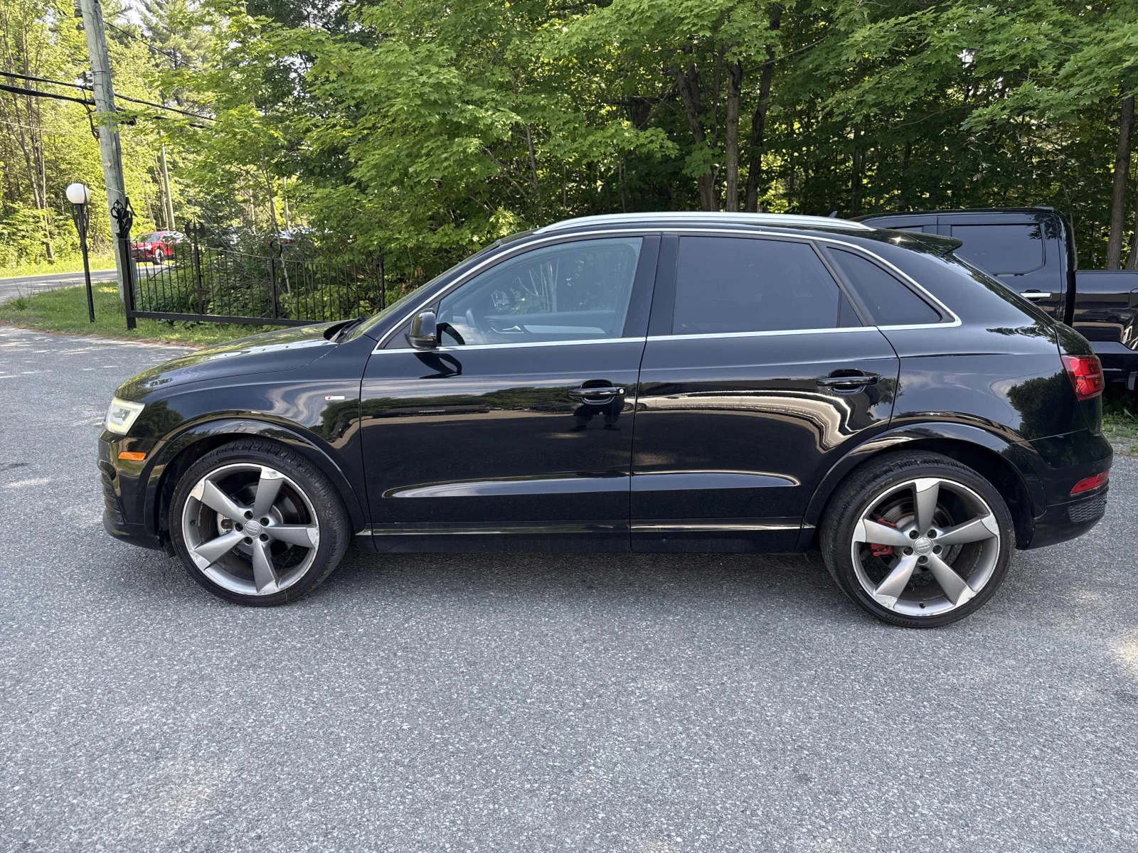 Audi Q3 Technik / Bose / Camera / Carfax, снимка 2 - Автомобили и джипове - 56151266