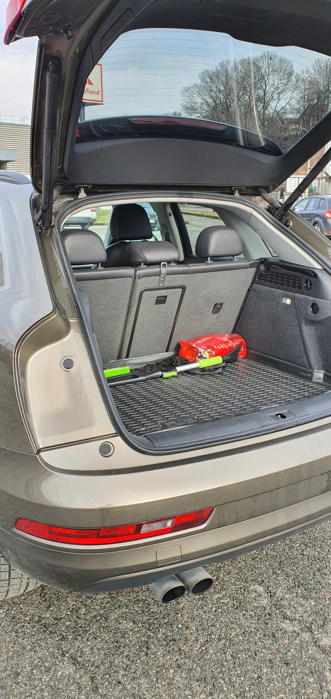 Audi Q3 Фейслифт, снимка 5 - Автомобили и джипове - 56215426
