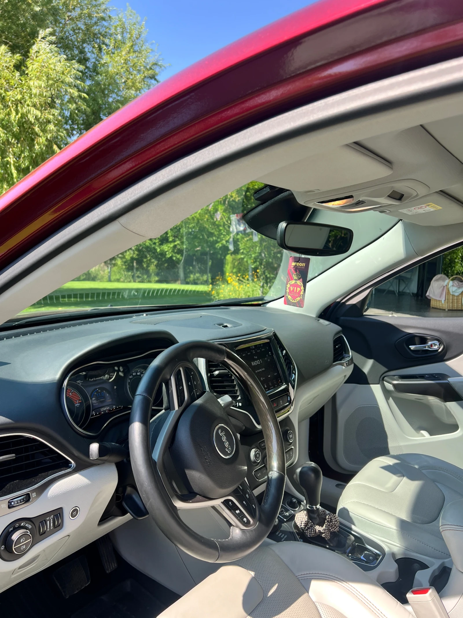 Jeep Cherokee, снимка 4 - Автомобили и джипове - 56331552