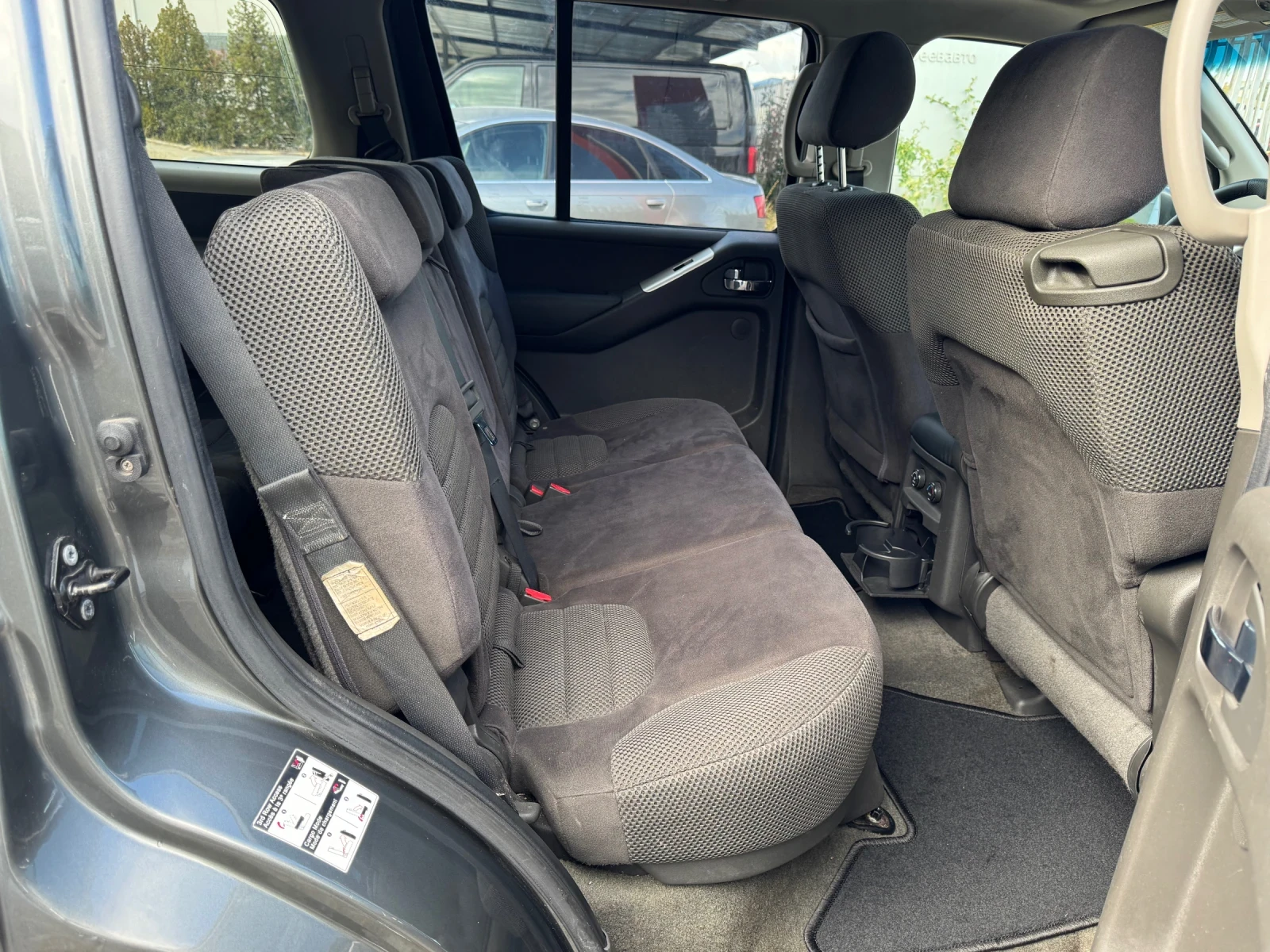 Nissan Pathfinder 4.0 SE BOSE/4X4/7+ 1/, снимка 12 - Автомобили и джипове - 56611670