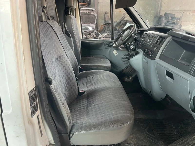 Ford Transit 2.2CDTI, снимка 5 - Бусове и автобуси - 40315832