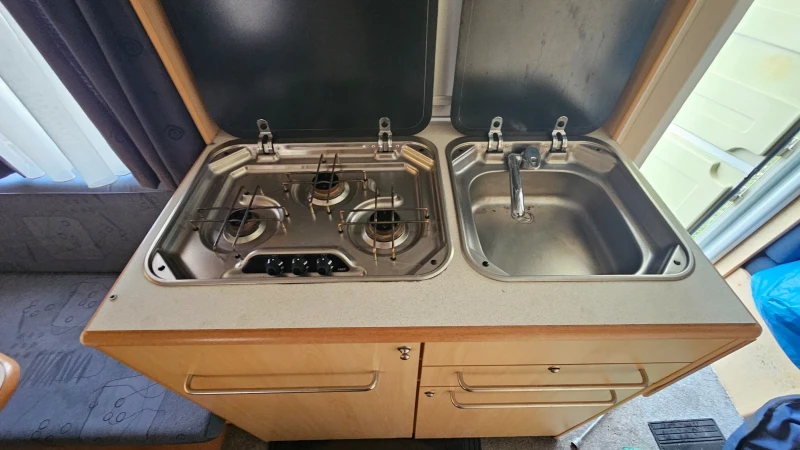 Каравана Chateau, снимка 8 - Каравани и кемпери - 53556901