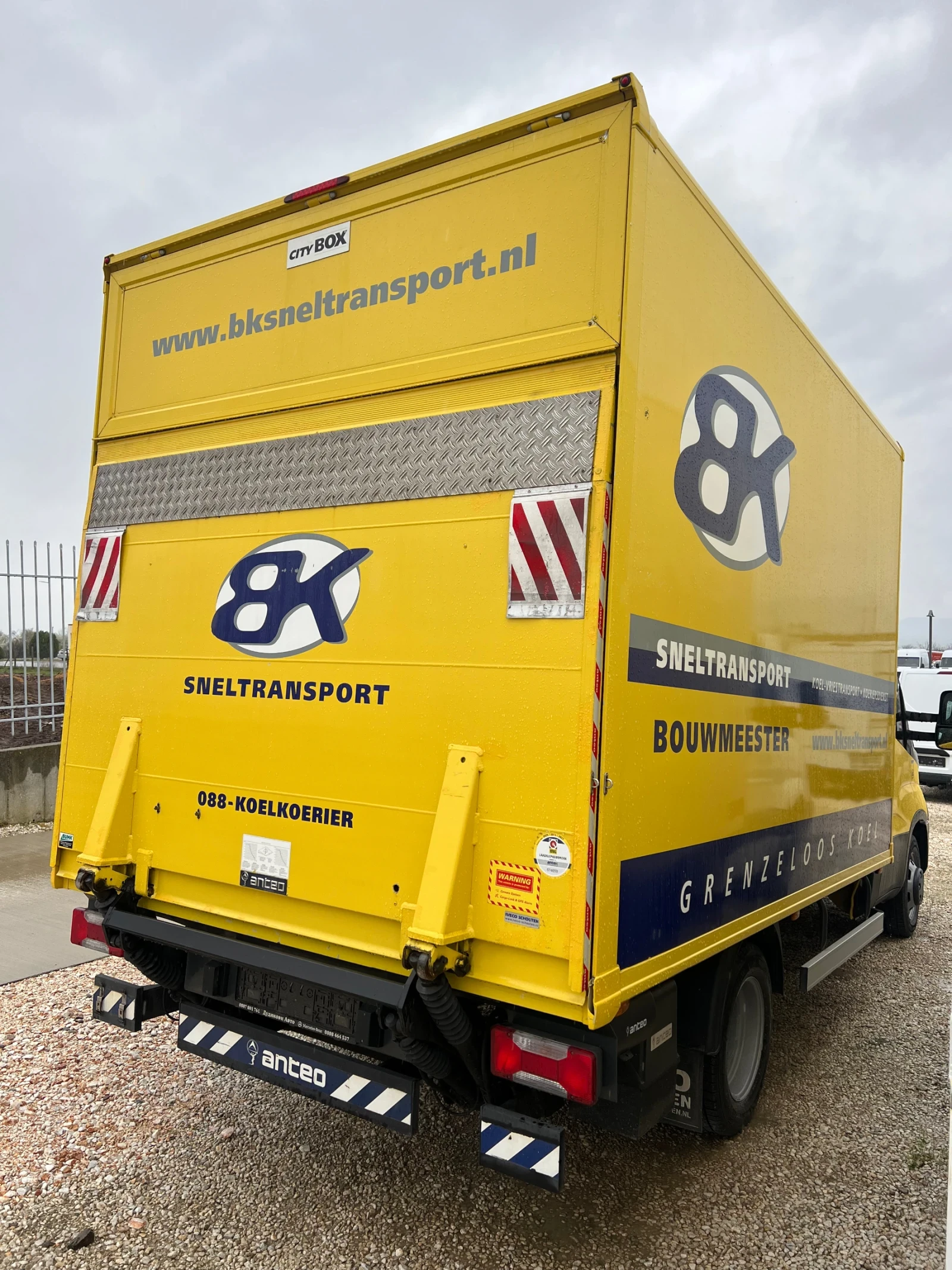 Фургон с падащ борд, снимка 7 - Части - 54073783