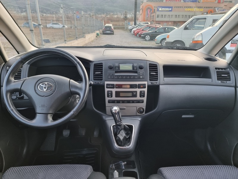 Toyota Corolla verso 2.0 D-4D, снимка 5 - Автомобили и джипове - 43958740