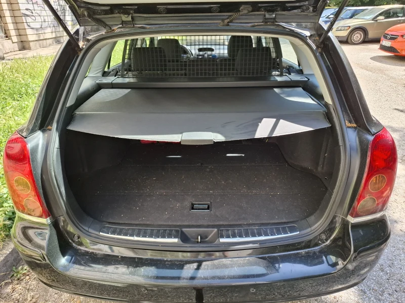 Toyota Avensis, снимка 11 - Автомобили и джипове - 52554494