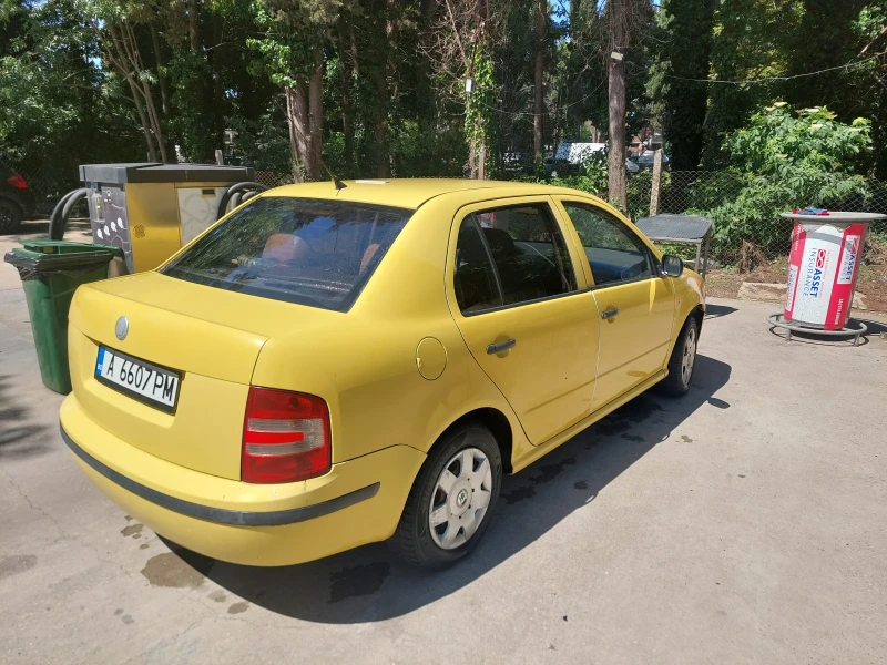 Skoda Fabia Седан, снимка 3 - Автомобили и джипове - 48114494