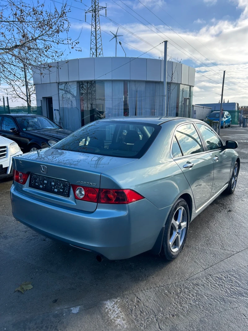 Honda Accord 2.0 155кс Comfort , снимка 4 - Автомобили и джипове - 48279633