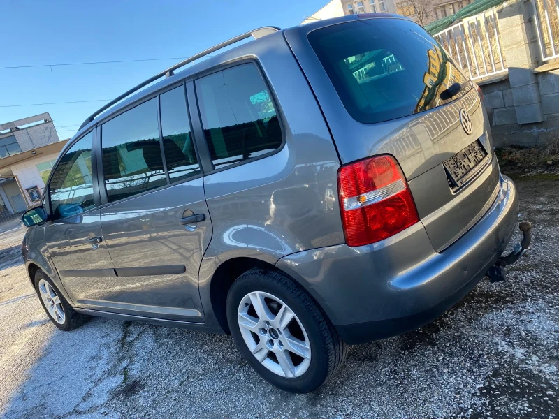 VW Touran 1.9TDi-105кс-DSG, снимка 5 - Автомобили и джипове - 48548280