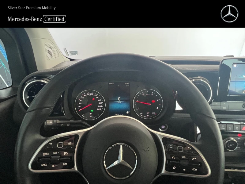 Mercedes-Benz T-класа 180d, снимка 10 - Автомобили и джипове - 50849426