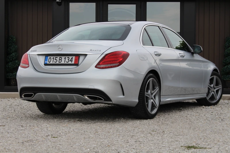 Mercedes-Benz C 300 AMG* 4-MATIC* LED, снимка 6 - Автомобили и джипове - 50863006