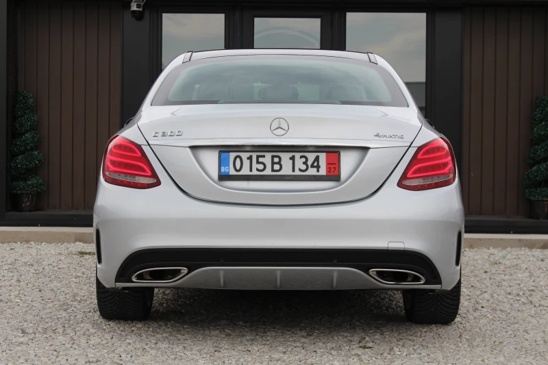 Mercedes-Benz C 300 AMG* 4-MATIC* LED, снимка 5 - Автомобили и джипове - 50863006