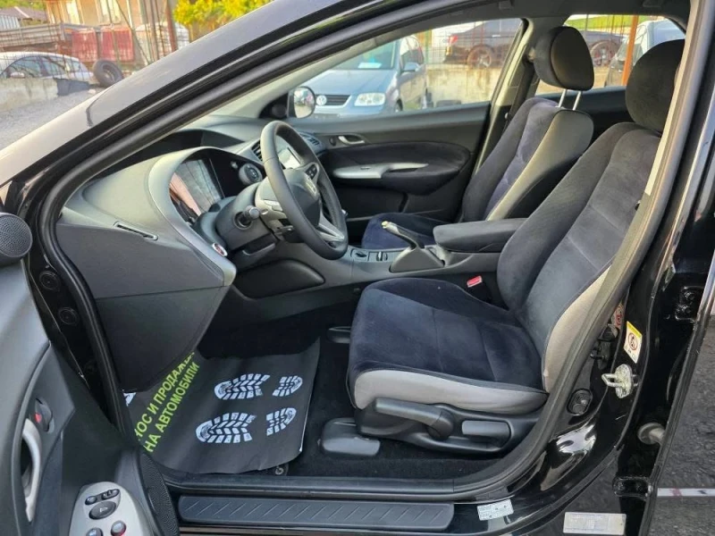 Honda Civic 2.2CDTI 140K.C. / 6 СКОРОСТИ / КЛИМАТРОНИК, снимка 8 - Автомобили и джипове - 51305722