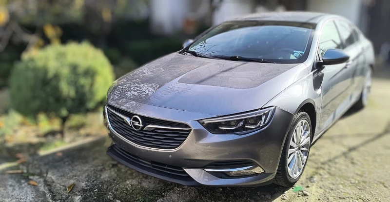 Opel Insignia, снимка 4 - Автомобили и джипове - 52488568