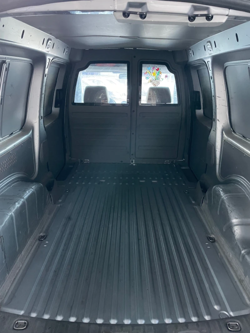 VW Caddy 1.9TDI/105hp/MAXI/2 плъзгащи/Товарно/Нови Гуми/, снимка 16 - Автомобили и джипове - 52805292